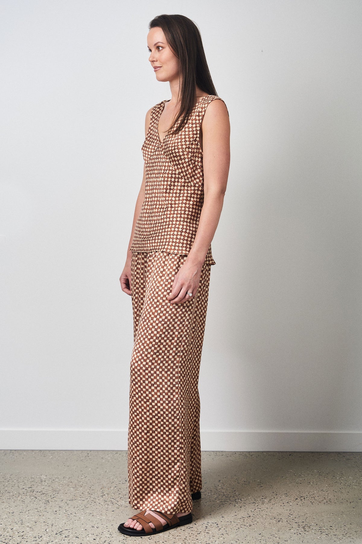Ralf Studios - Whitehaven Top Basket Weave