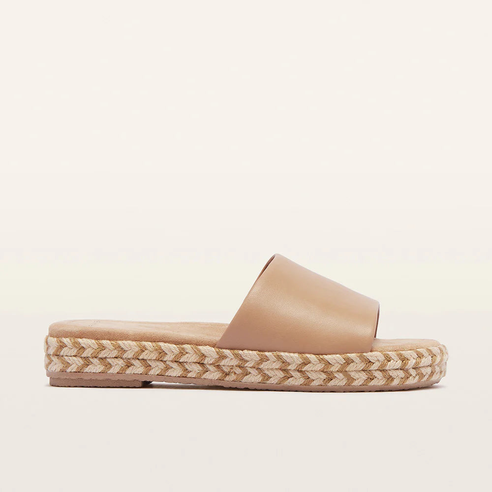 Frankie4 - Lucia Camel