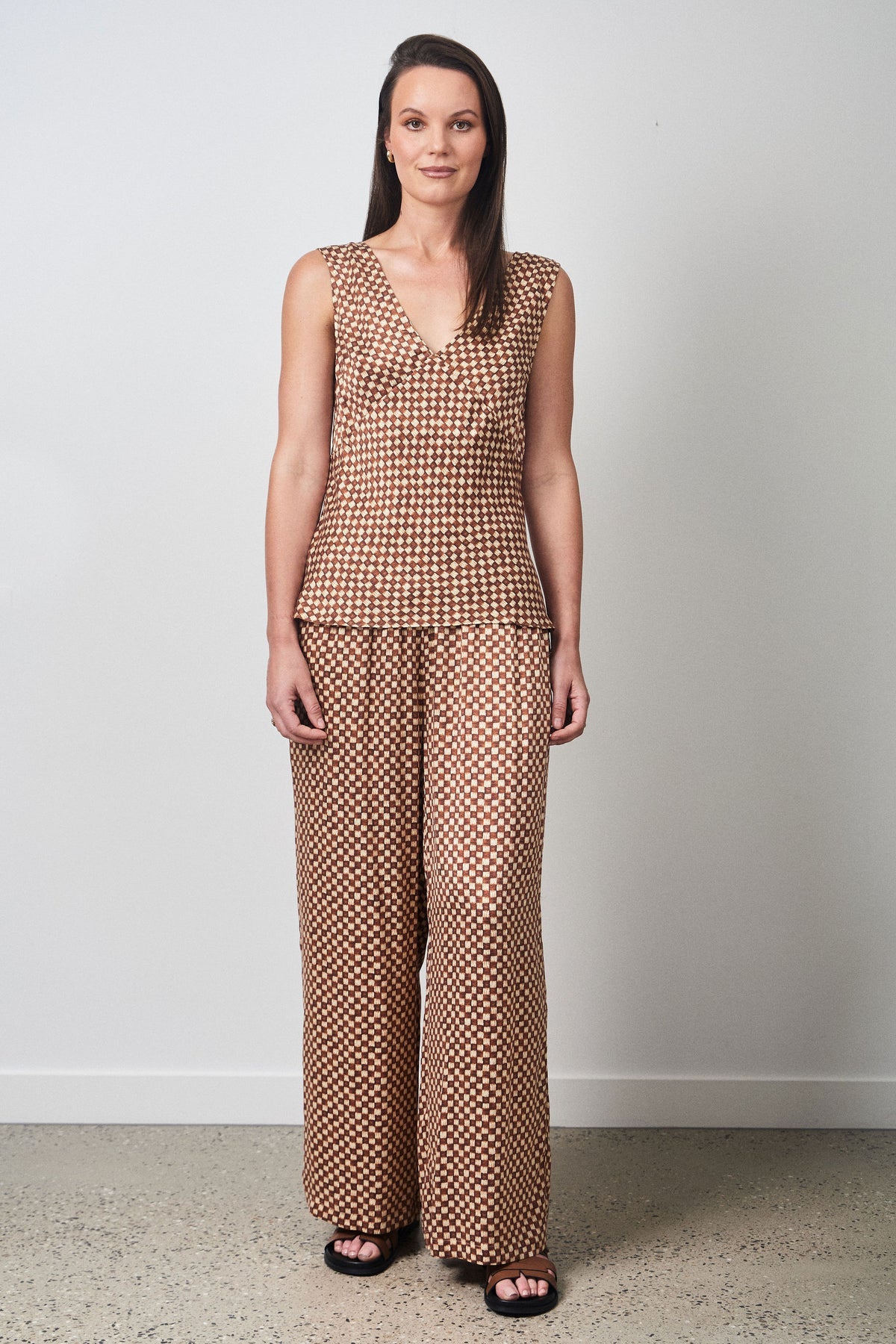 Ralf Studios - Whitehaven Top Basket Weave