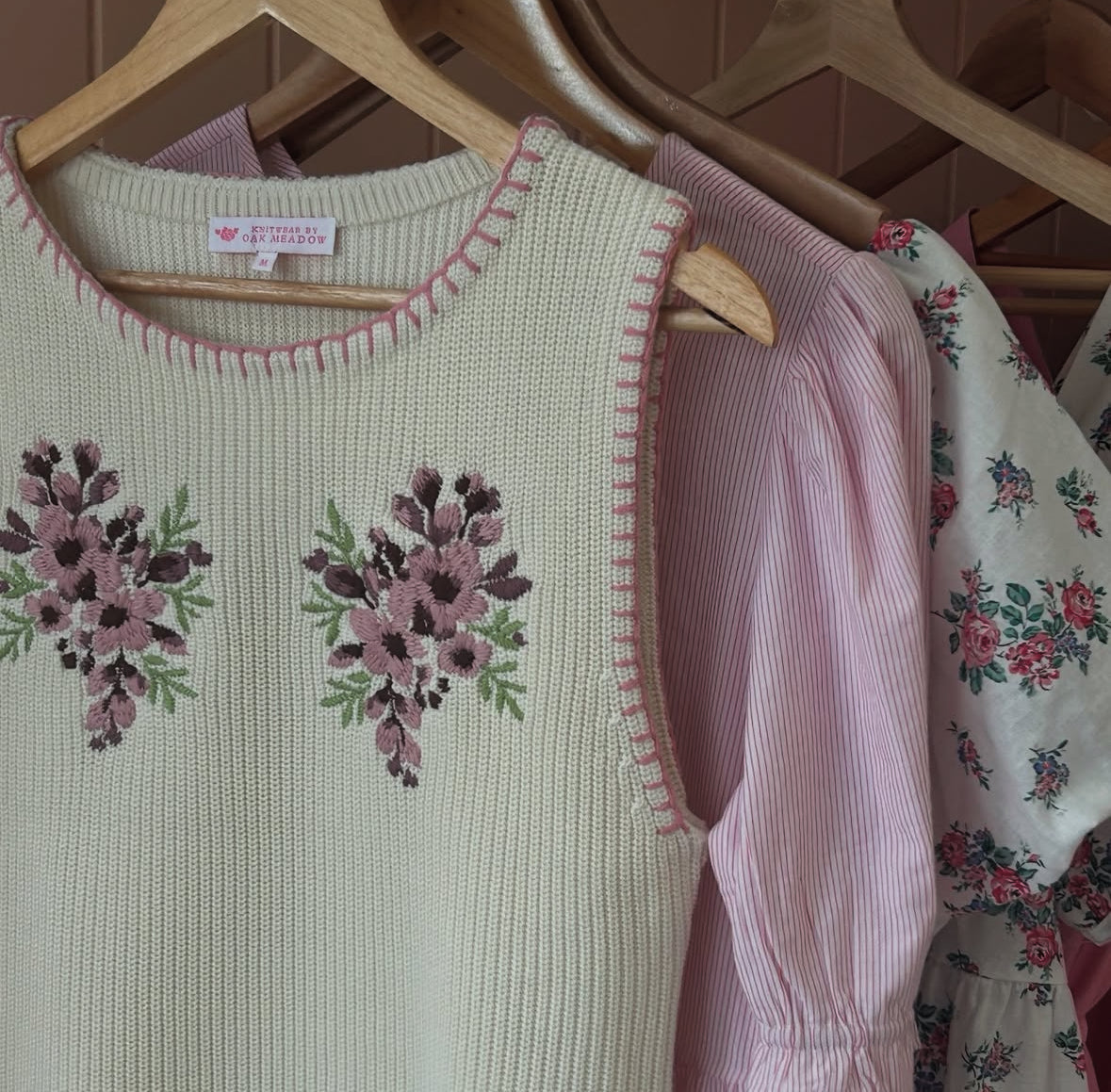 Oak Meadow - Clara Vest in Oat
