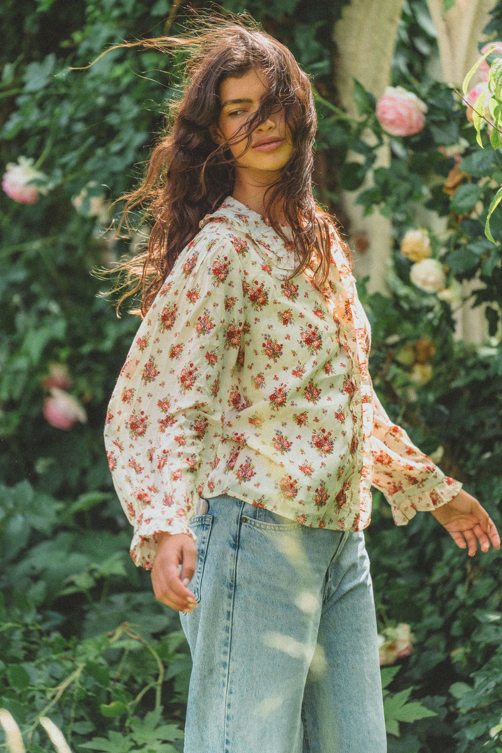 Oak Meadow - Billie Long Sleeve Blouse in Farmhouse Bloom