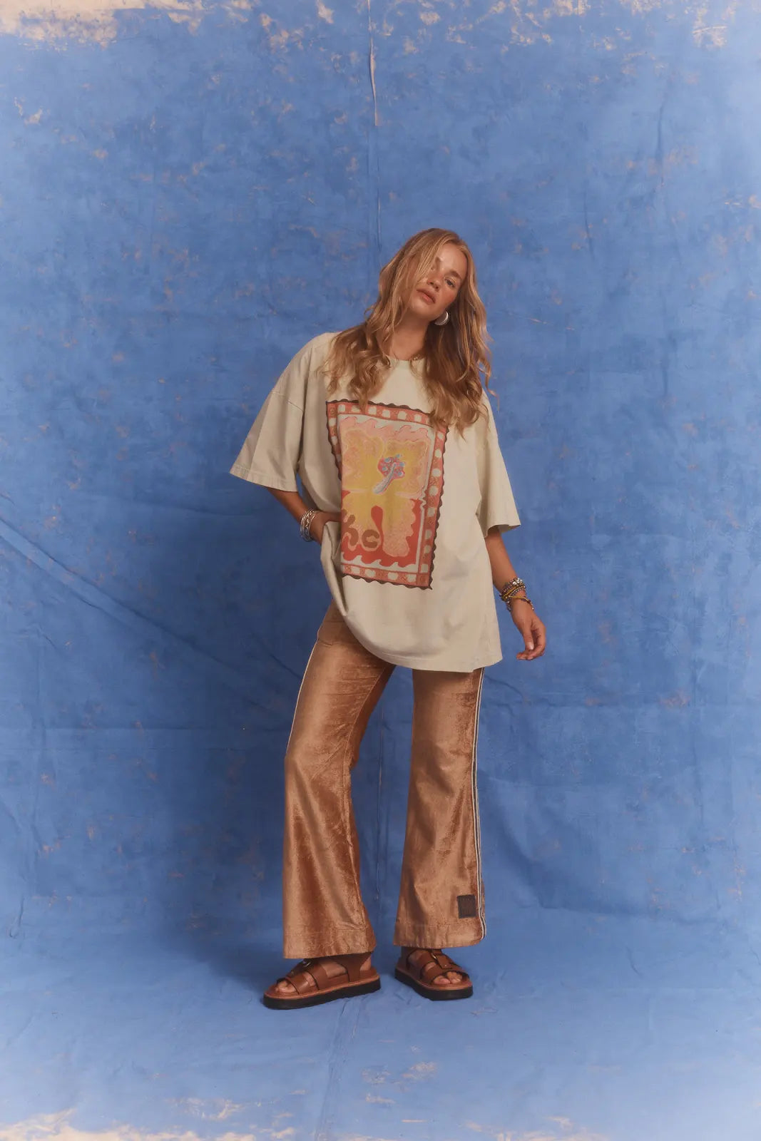 Kinga Csilla - Hibiscus Tee