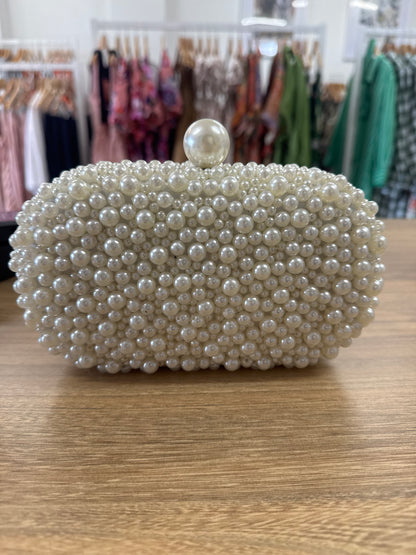 Olga Berg - Valentina Pearl Clutch