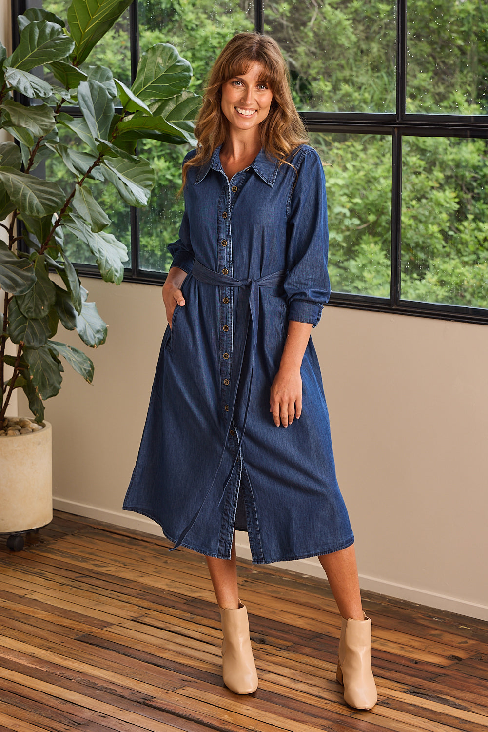 Adrift - Abbey Chambray Dress in Mid Wash