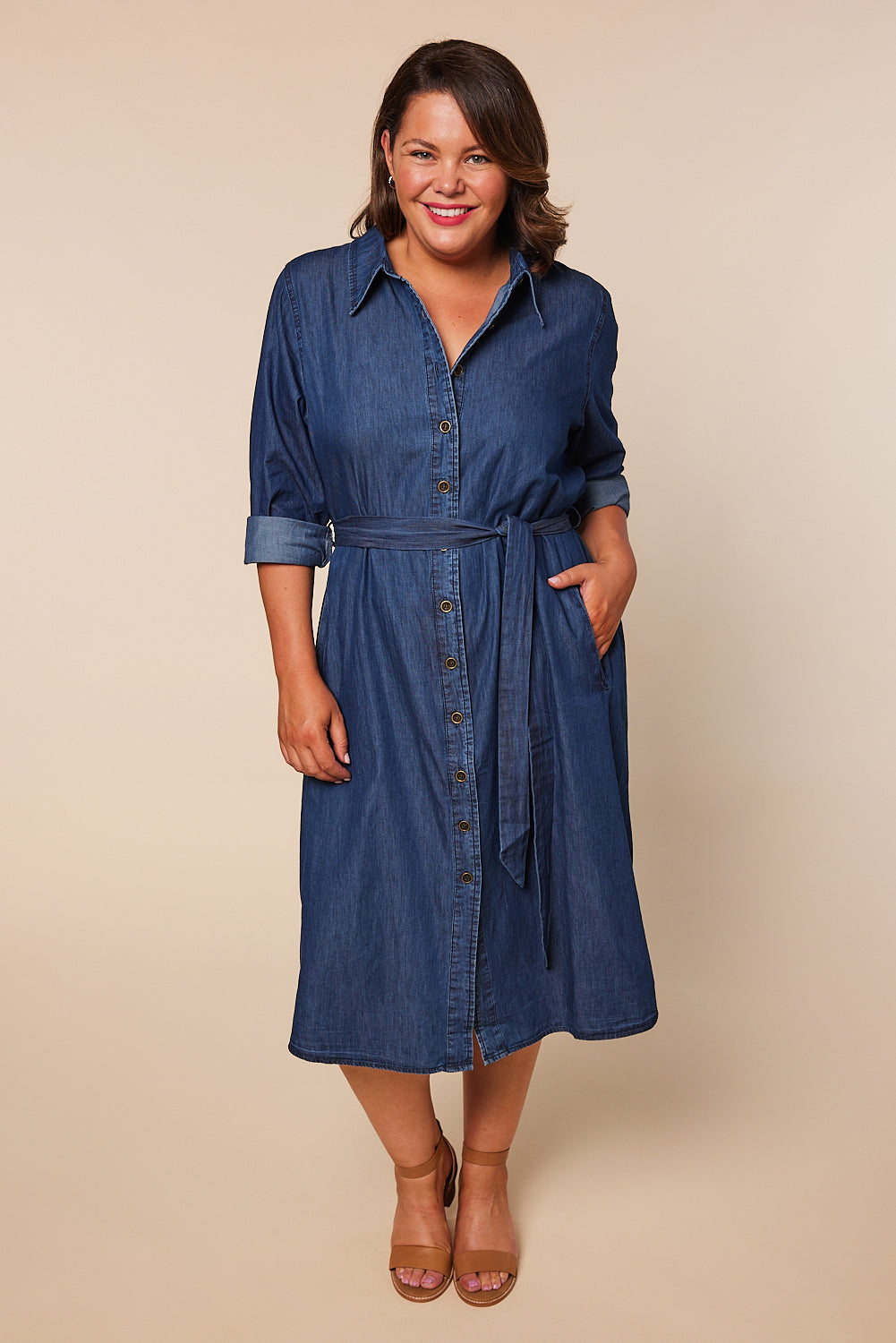 Adrift - Abbey Chambray Dress in Mid Wash