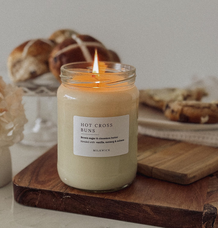 Milkwick Candle - Hot Cross Buns